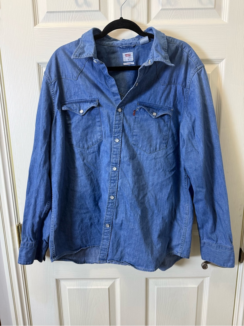 Levi's Light Blue Denim Shirt with Red Label pearl snap missing button XL